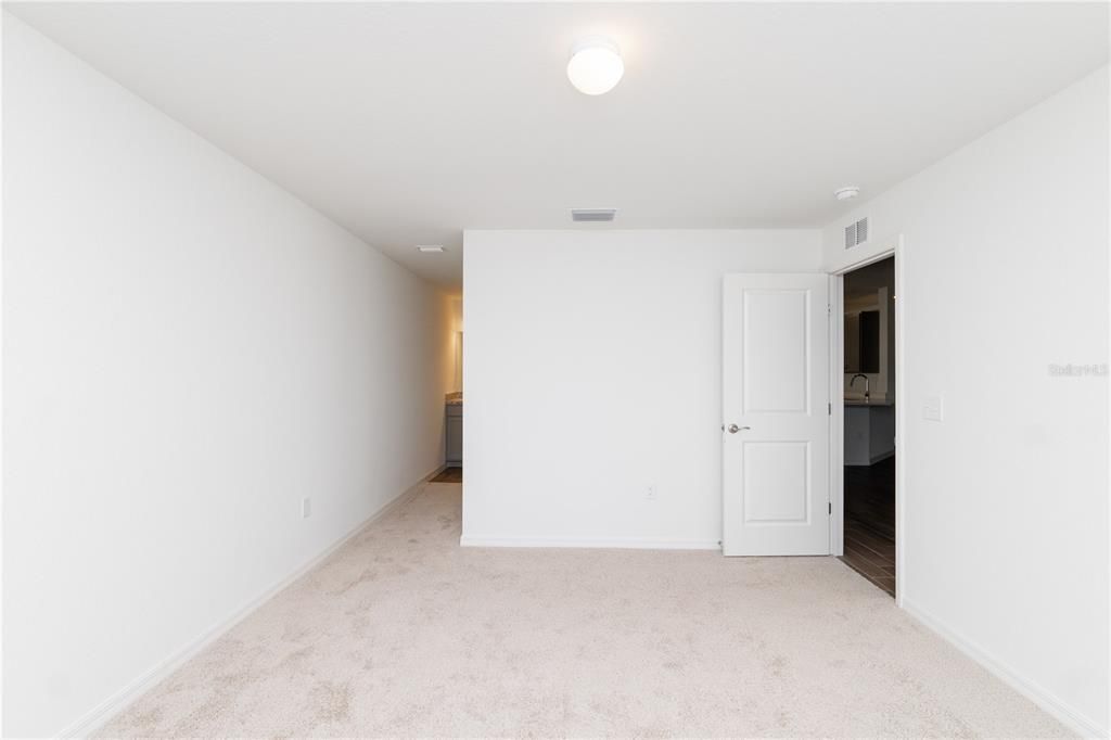 待售: $298,172 (3 贝兹, 2 浴室, 1587 平方英尺)