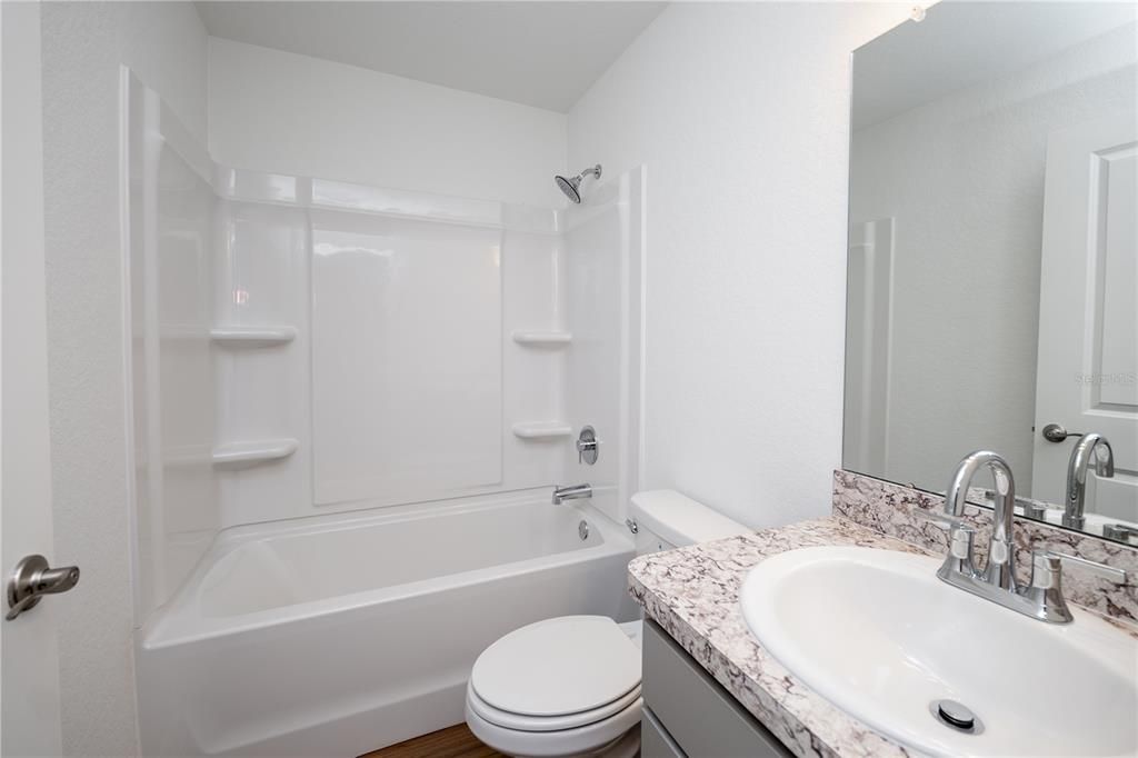 待售: $298,172 (3 贝兹, 2 浴室, 1587 平方英尺)