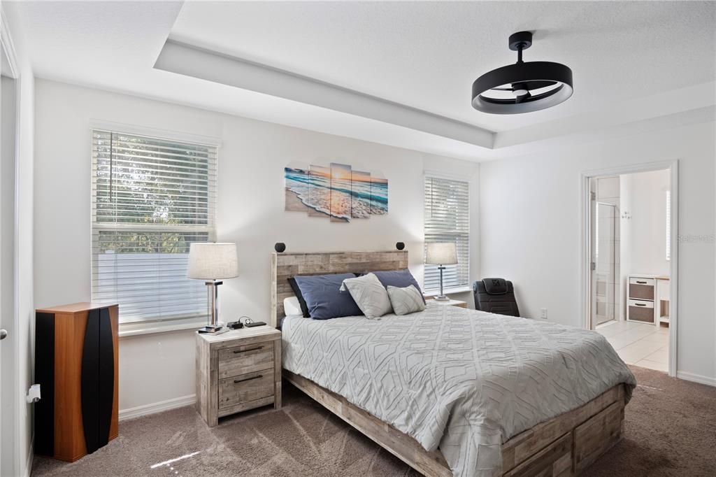 待售: $450,000 (4 贝兹, 2 浴室, 1970 平方英尺)