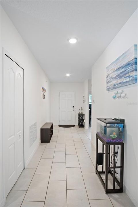 待售: $450,000 (4 贝兹, 2 浴室, 1970 平方英尺)