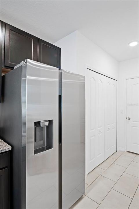 待售: $450,000 (4 贝兹, 2 浴室, 1970 平方英尺)