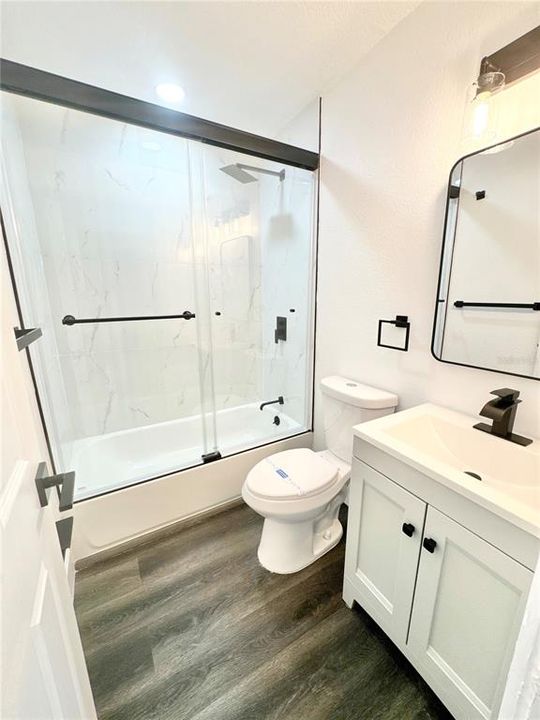 For Rent: $1,850 (3 beds, 2 baths, 884 Square Feet)