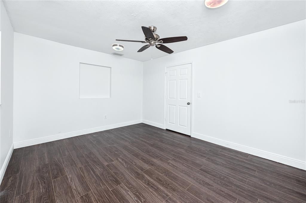 待售: $489,000 (4 贝兹, 2 浴室, 1699 平方英尺)