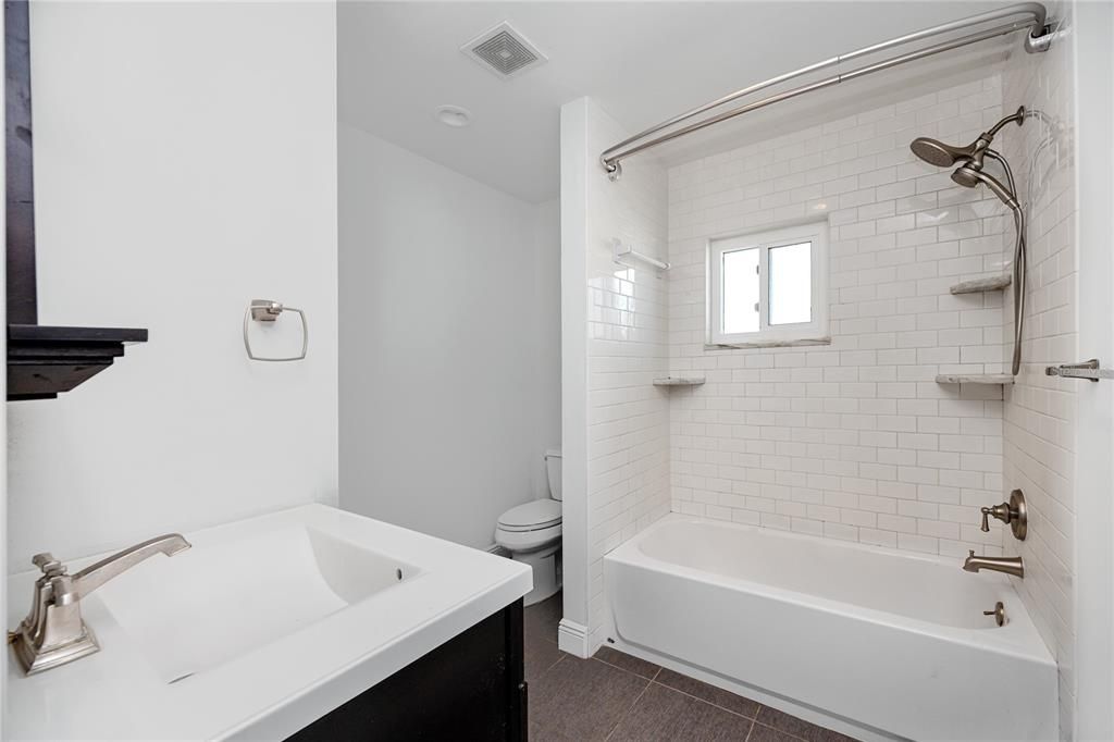 待售: $489,000 (4 贝兹, 2 浴室, 1699 平方英尺)