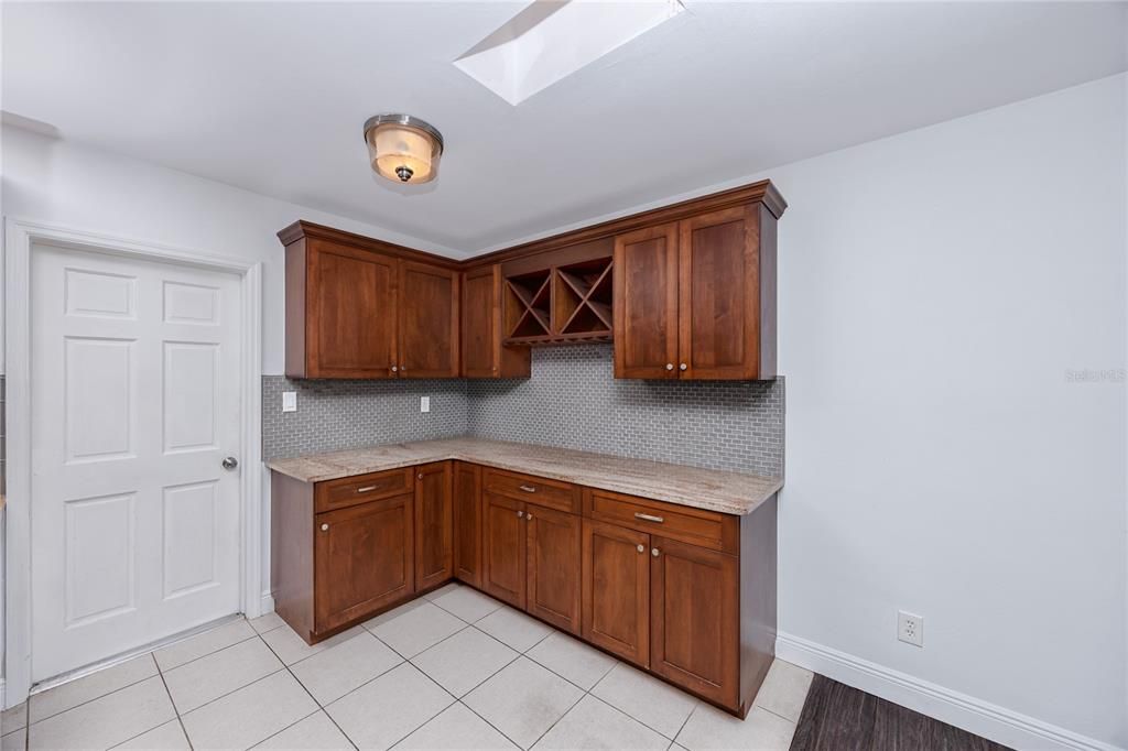 待售: $489,000 (4 贝兹, 2 浴室, 1699 平方英尺)