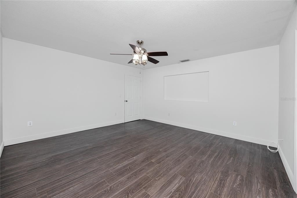 待售: $489,000 (4 贝兹, 2 浴室, 1699 平方英尺)