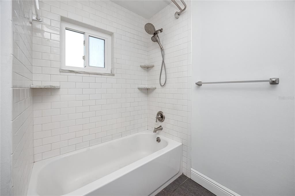 待售: $489,000 (4 贝兹, 2 浴室, 1699 平方英尺)