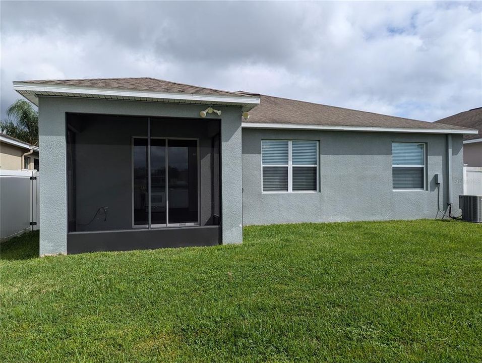 出租: $2,300 (3 贝兹, 2 浴室, 1525 平方英尺)