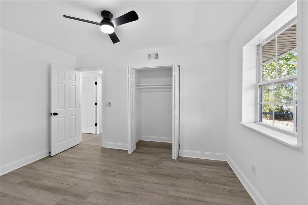 Под контрактом: $269,995 (3 спален, 1 ванн, 1169 Квадратных фут)