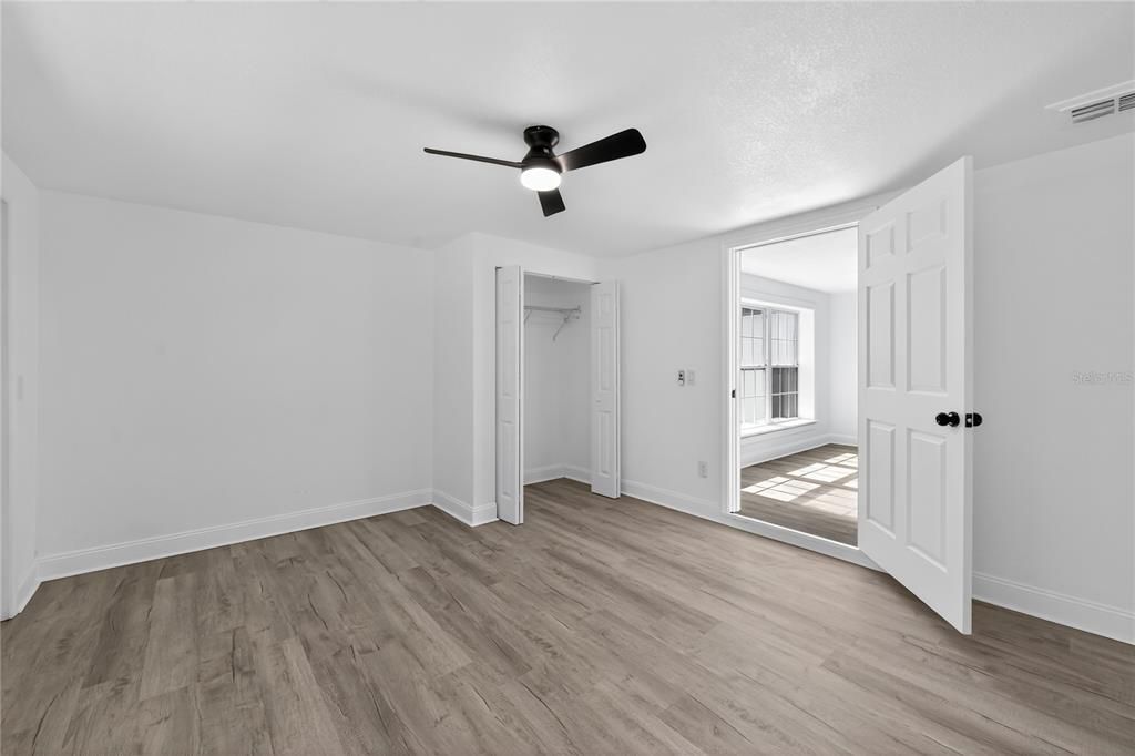 Под контрактом: $269,995 (3 спален, 1 ванн, 1169 Квадратных фут)