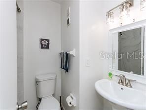 For Sale: $145,000 (2 beds, 2 baths, 1090 Square Feet)