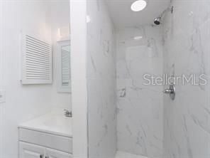 For Sale: $145,000 (2 beds, 2 baths, 1090 Square Feet)