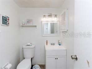 For Sale: $145,000 (2 beds, 2 baths, 1090 Square Feet)