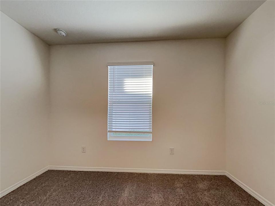 For Rent: $2,345 (4 beds, 2 baths, 1800 Square Feet)
