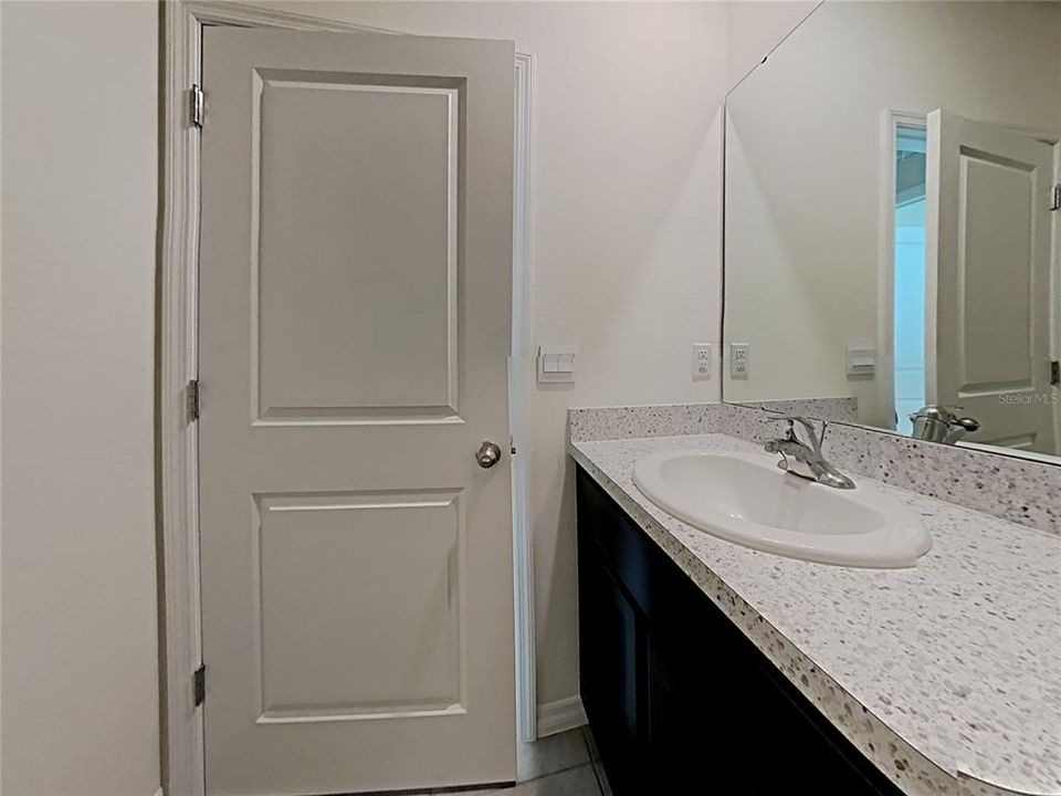 For Rent: $2,345 (4 beds, 2 baths, 1800 Square Feet)