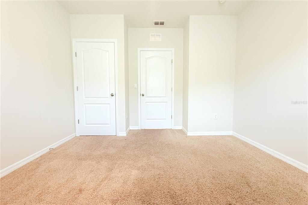 For Rent: $2,250 (3 beds, 2 baths, 1867 Square Feet)