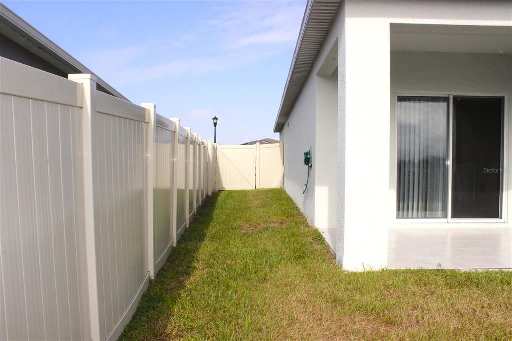 For Rent: $2,250 (3 beds, 2 baths, 1867 Square Feet)