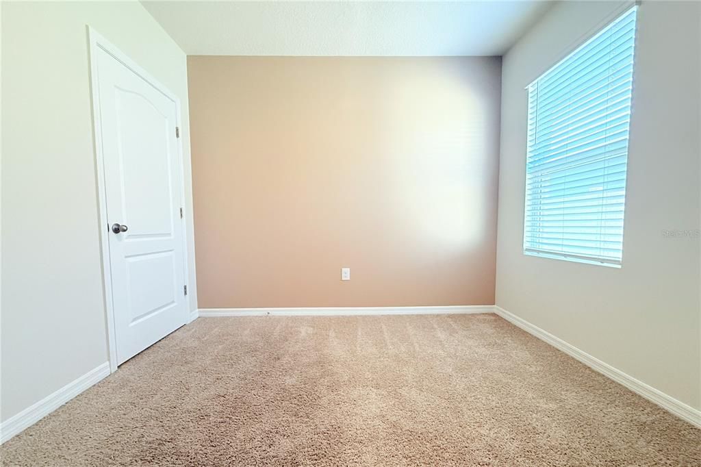 For Rent: $2,250 (3 beds, 2 baths, 1867 Square Feet)