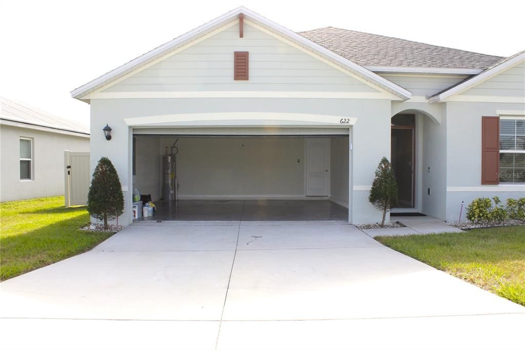 For Rent: $2,250 (3 beds, 2 baths, 1867 Square Feet)