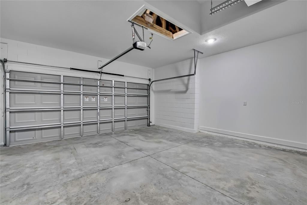 Active With Contract: $398,990 (4 beds, 3 baths, 2061 Square Feet)