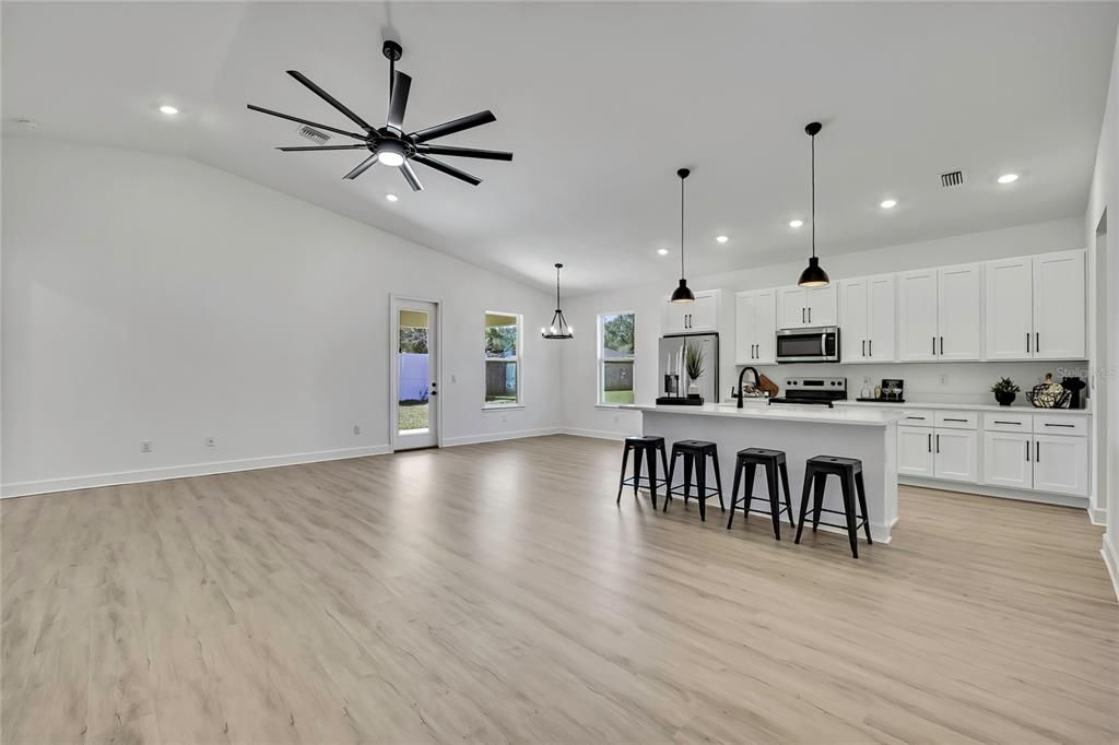 Active With Contract: $398,990 (4 beds, 3 baths, 2061 Square Feet)