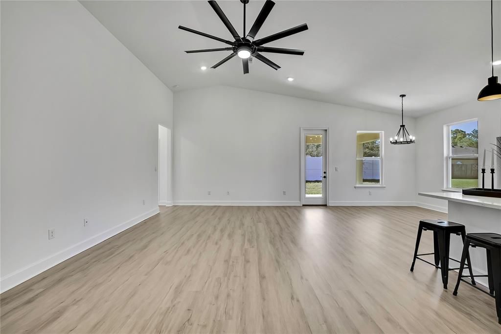 Active With Contract: $398,990 (4 beds, 3 baths, 2061 Square Feet)