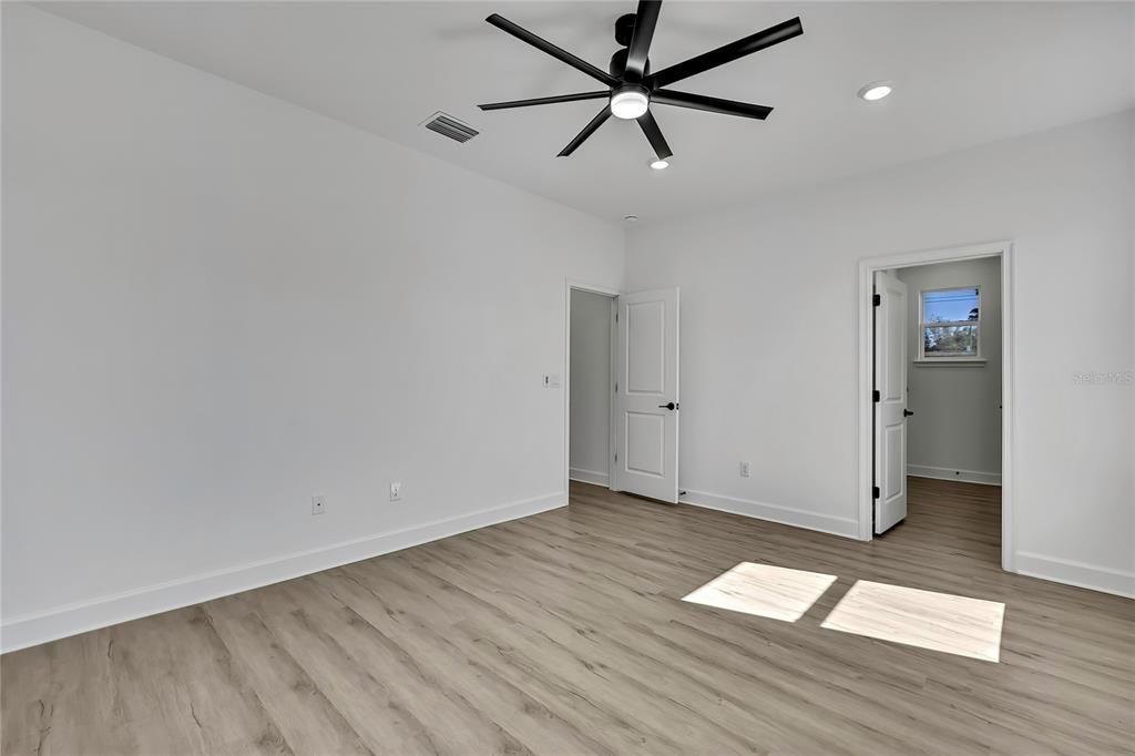 Active With Contract: $398,990 (4 beds, 3 baths, 2061 Square Feet)