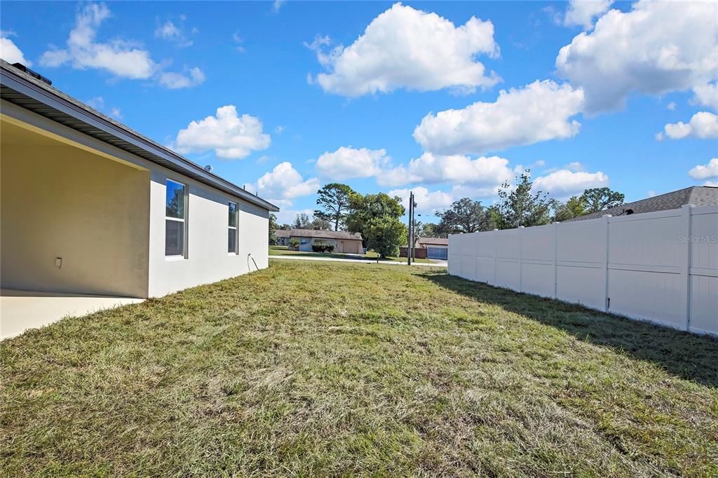 Active With Contract: $398,990 (4 beds, 3 baths, 2061 Square Feet)