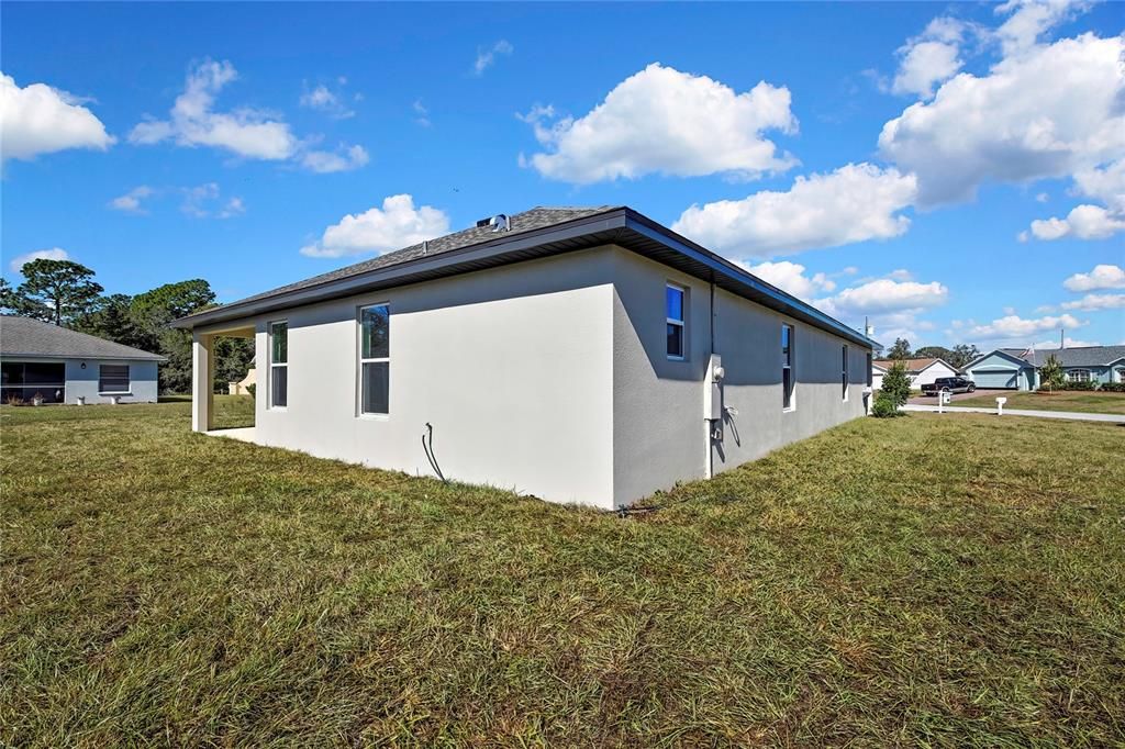 Active With Contract: $398,990 (4 beds, 3 baths, 2061 Square Feet)