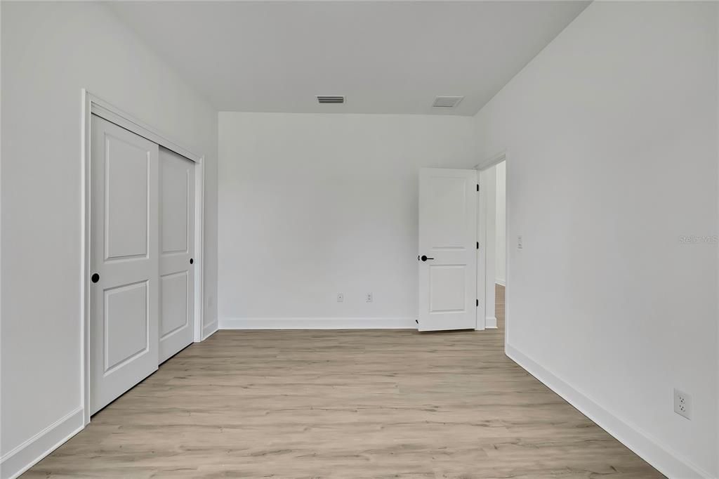 Active With Contract: $398,990 (4 beds, 3 baths, 2061 Square Feet)