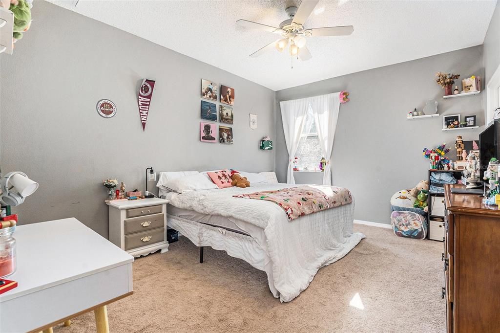 На продажу: $650,000 (5 спален, 4 ванн, 3290 Квадратных фут)