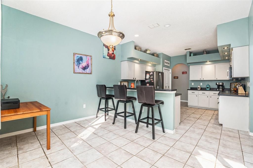 На продажу: $650,000 (5 спален, 4 ванн, 3290 Квадратных фут)