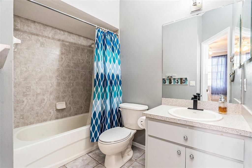 На продажу: $650,000 (5 спален, 4 ванн, 3290 Квадратных фут)