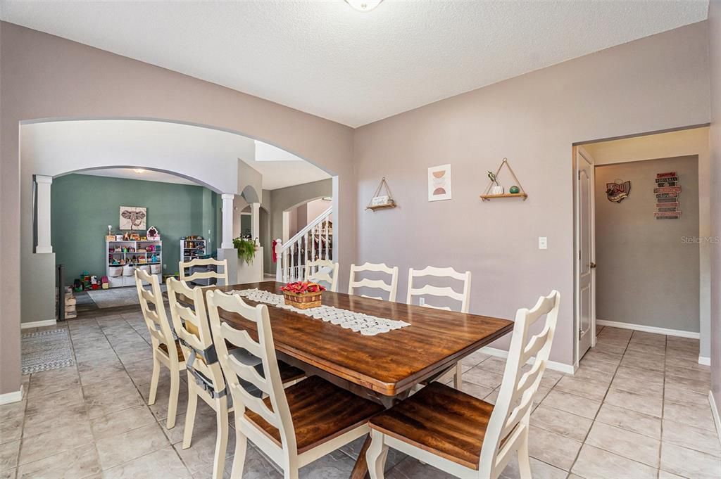 На продажу: $650,000 (5 спален, 4 ванн, 3290 Квадратных фут)