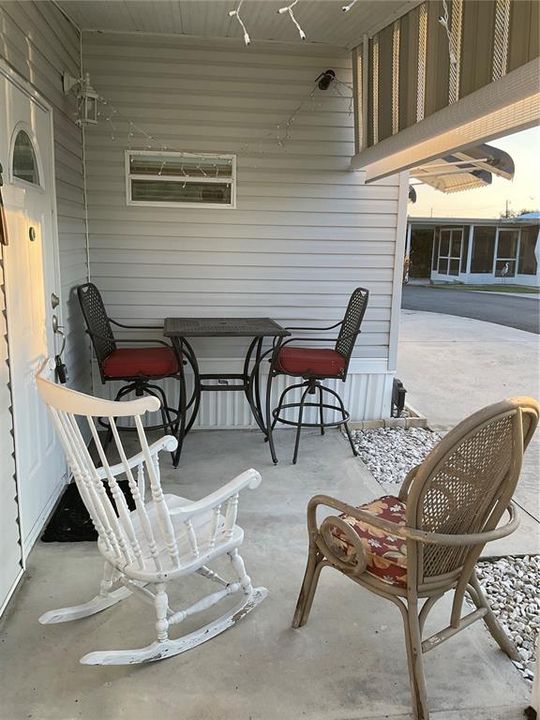 待售: $116,500 (1 贝兹, 1 浴室, 689 平方英尺)