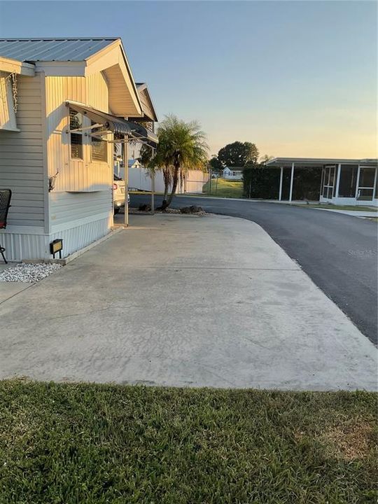 待售: $116,500 (1 贝兹, 1 浴室, 689 平方英尺)