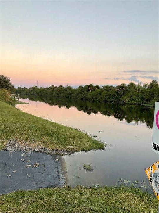 待售: $116,500 (1 贝兹, 1 浴室, 689 平方英尺)