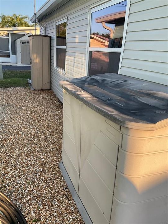 待售: $116,500 (1 贝兹, 1 浴室, 689 平方英尺)