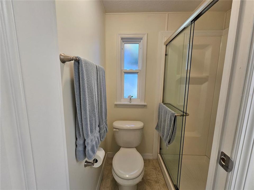 For Sale: $252,900 (2 beds, 2 baths, 1128 Square Feet)