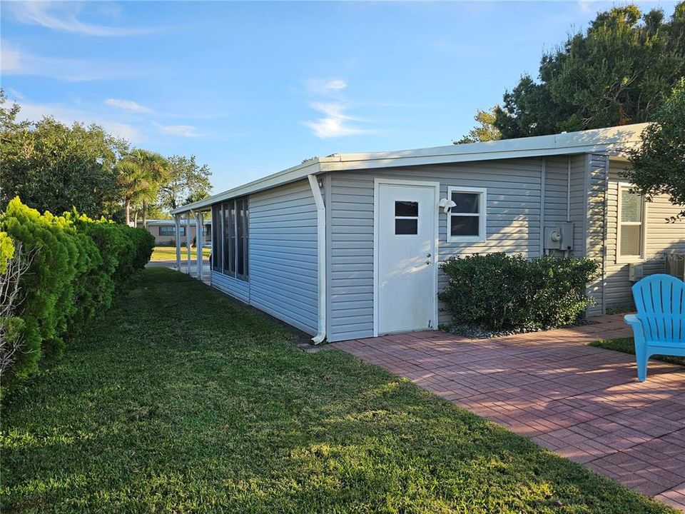 For Sale: $252,900 (2 beds, 2 baths, 1128 Square Feet)