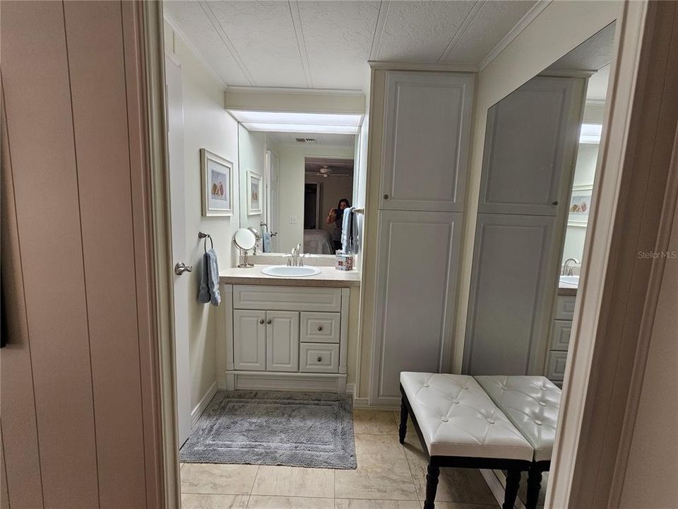 For Sale: $252,900 (2 beds, 2 baths, 1128 Square Feet)