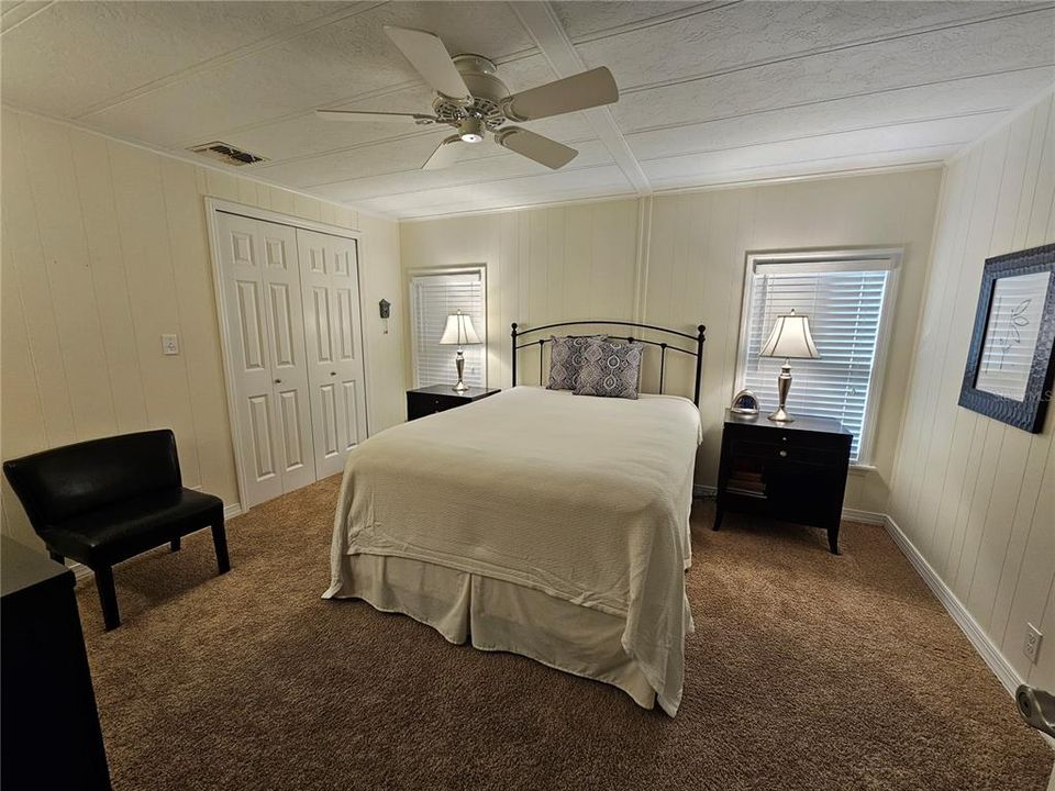 For Sale: $252,900 (2 beds, 2 baths, 1128 Square Feet)