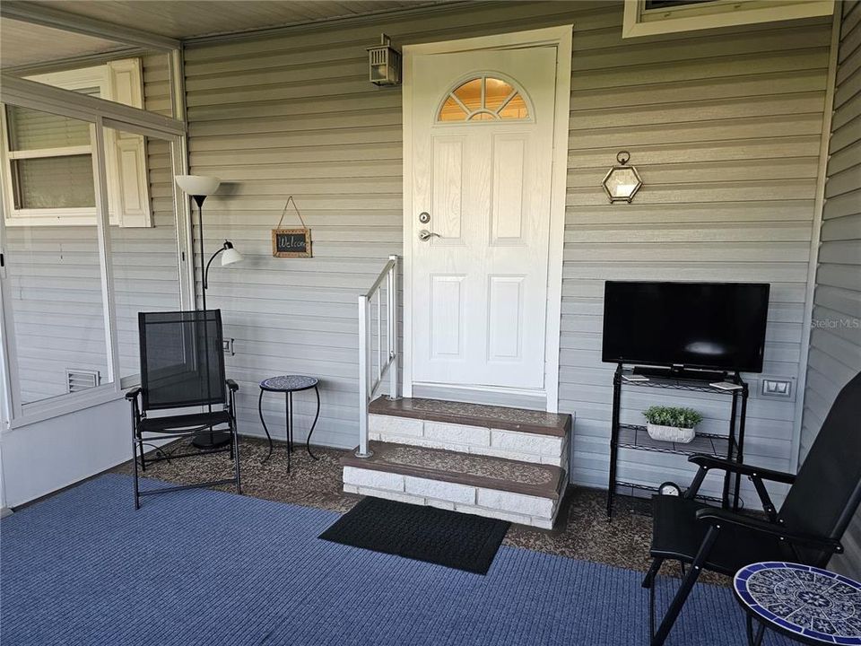 For Sale: $252,900 (2 beds, 2 baths, 1128 Square Feet)