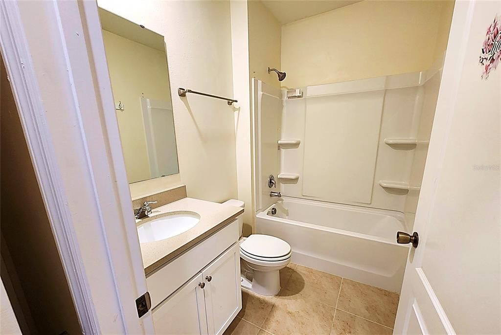 出租: $2,500 (5 贝兹, 3 浴室, 2674 平方英尺)