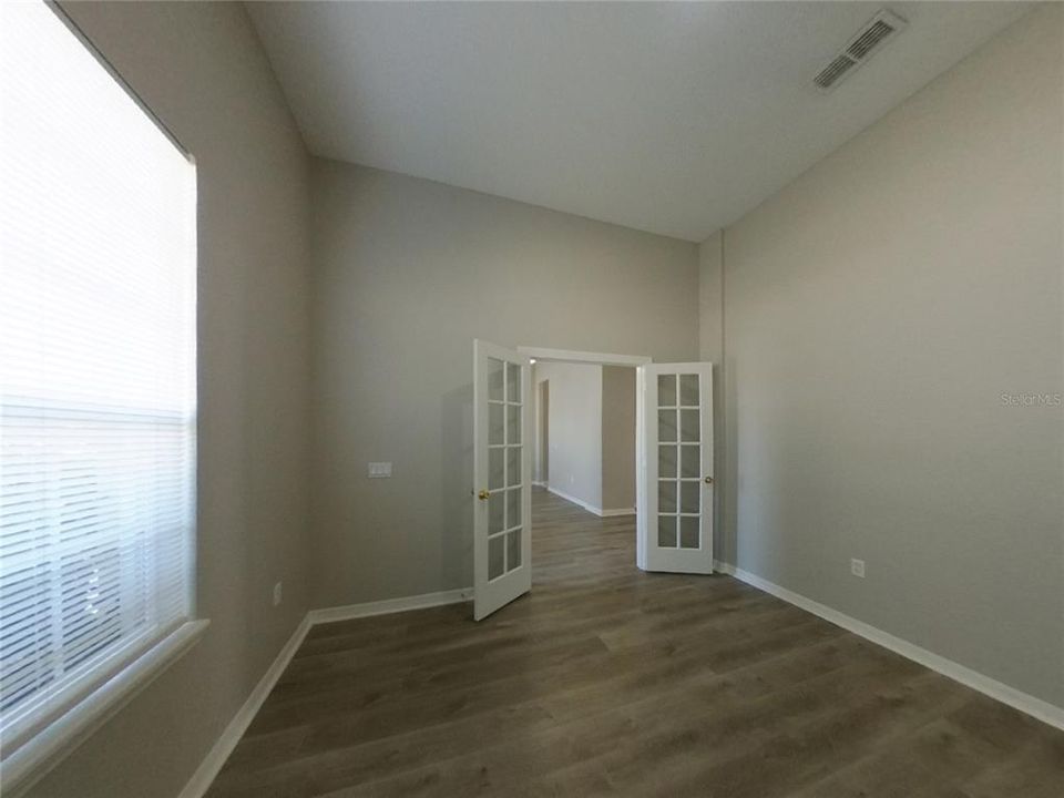 出租: $2,279 (3 贝兹, 2 浴室, 2046 平方英尺)