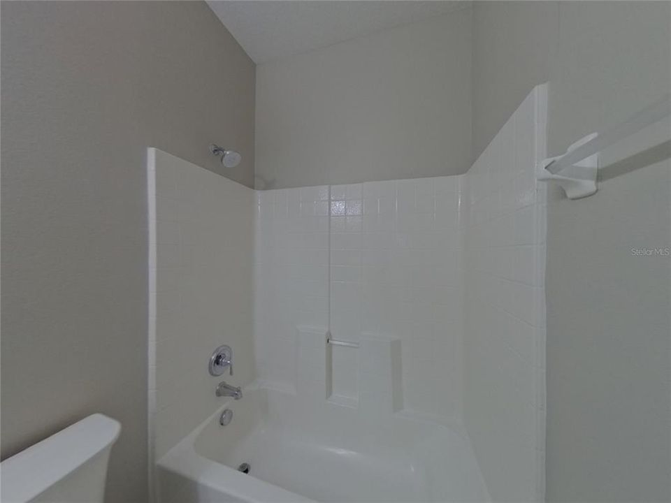 出租: $2,279 (3 贝兹, 2 浴室, 2046 平方英尺)