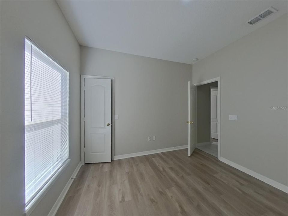 出租: $2,279 (3 贝兹, 2 浴室, 2046 平方英尺)