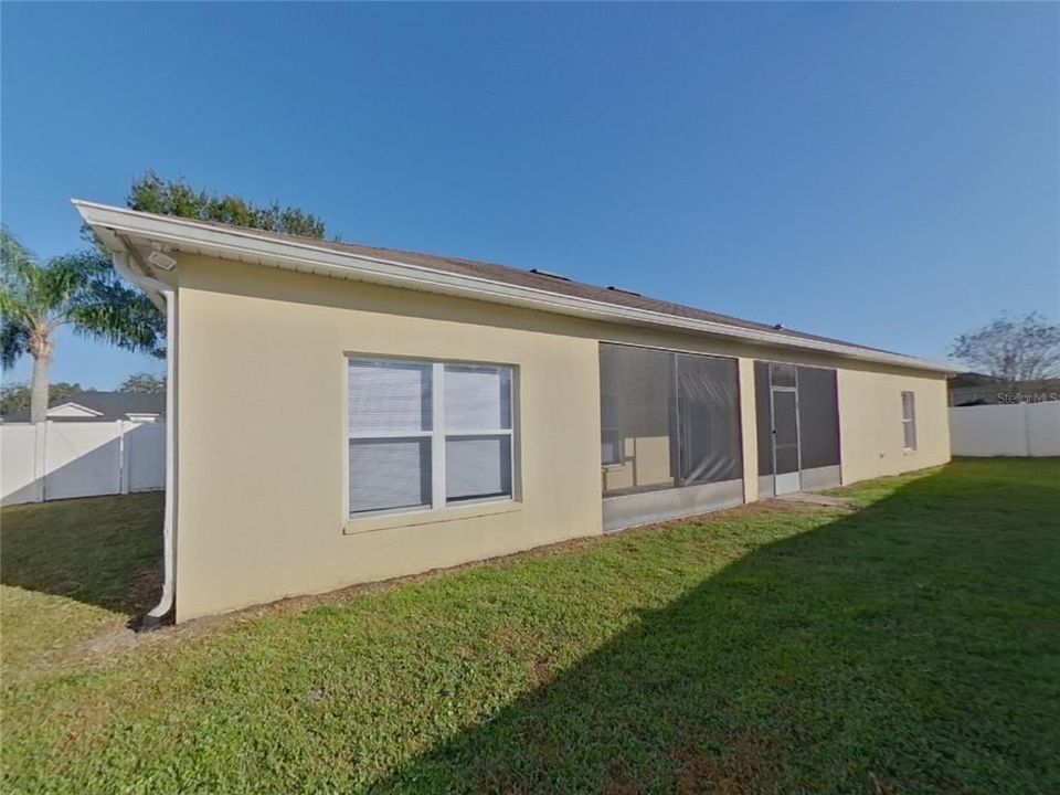 出租: $2,279 (3 贝兹, 2 浴室, 2046 平方英尺)