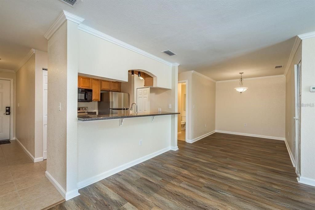 出租: $2,200 (3 贝兹, 2 浴室, 1155 平方英尺)