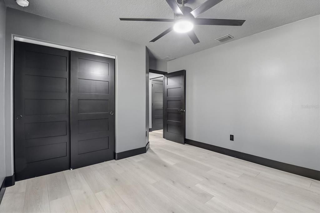 For Sale: $449,999 (3 beds, 2 baths, 1710 Square Feet)